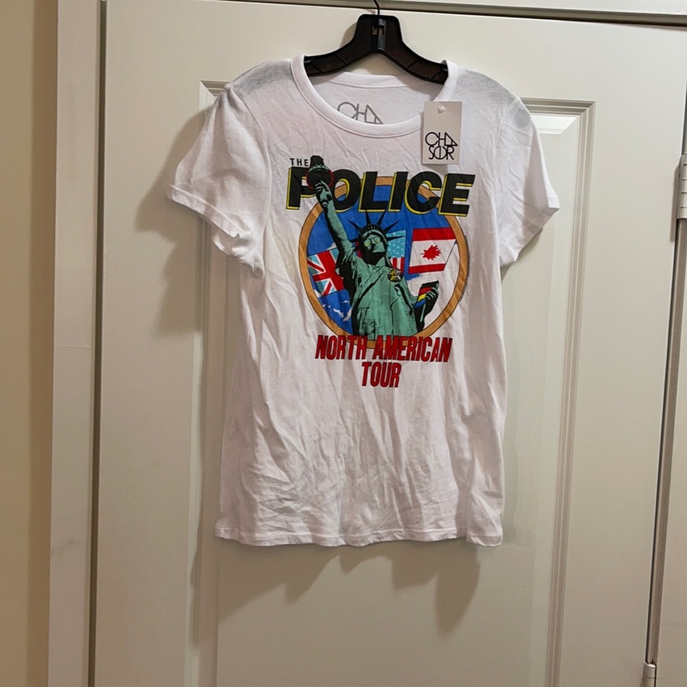 NWT- Chaser lightweight tshirt sz LG